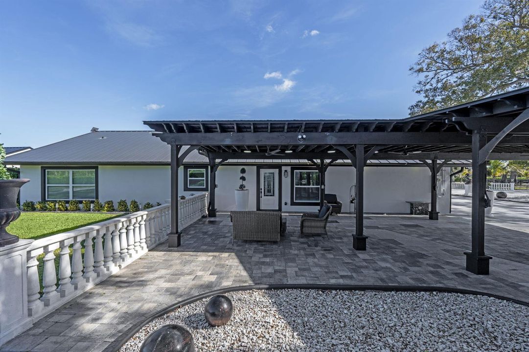 51-web-or-mls-A7406799
