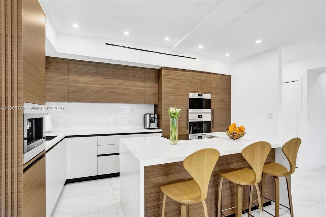 Active With Contract: $1,650,000 (5 beds, 3 baths, 2270 Square Feet)