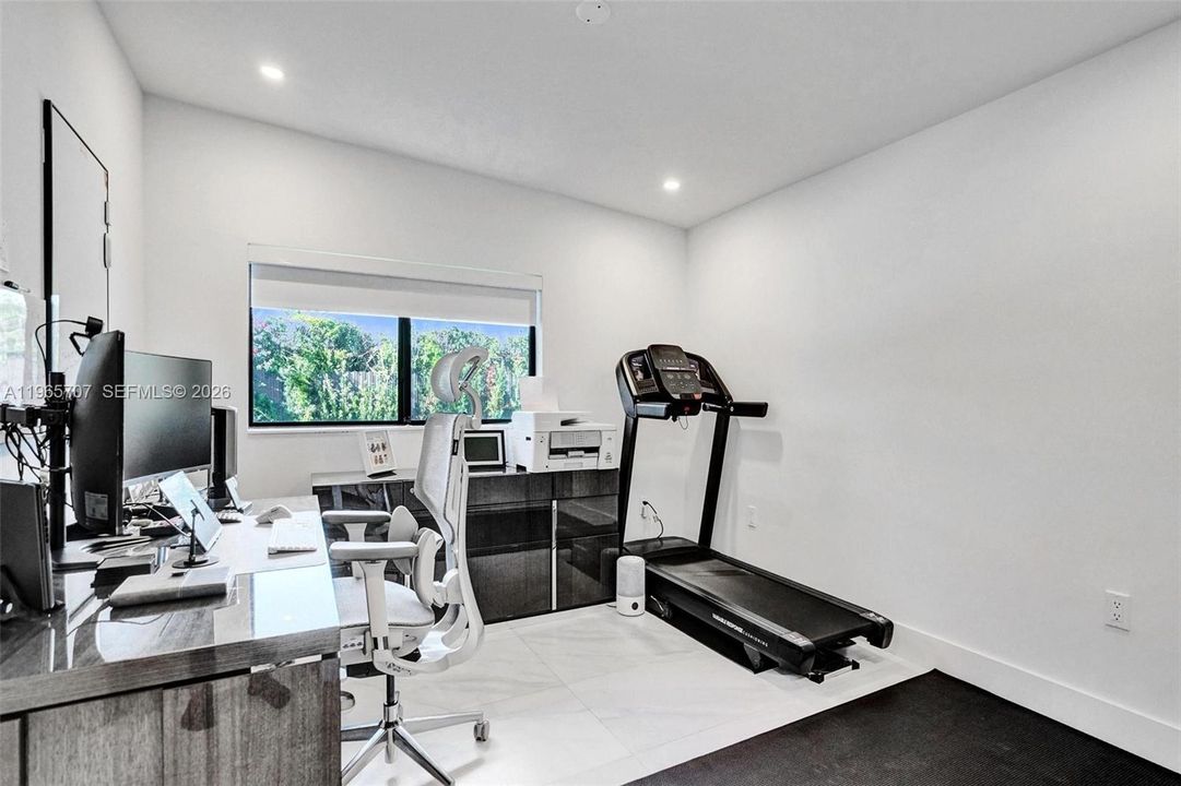 Active With Contract: $1,650,000 (5 beds, 3 baths, 2270 Square Feet)