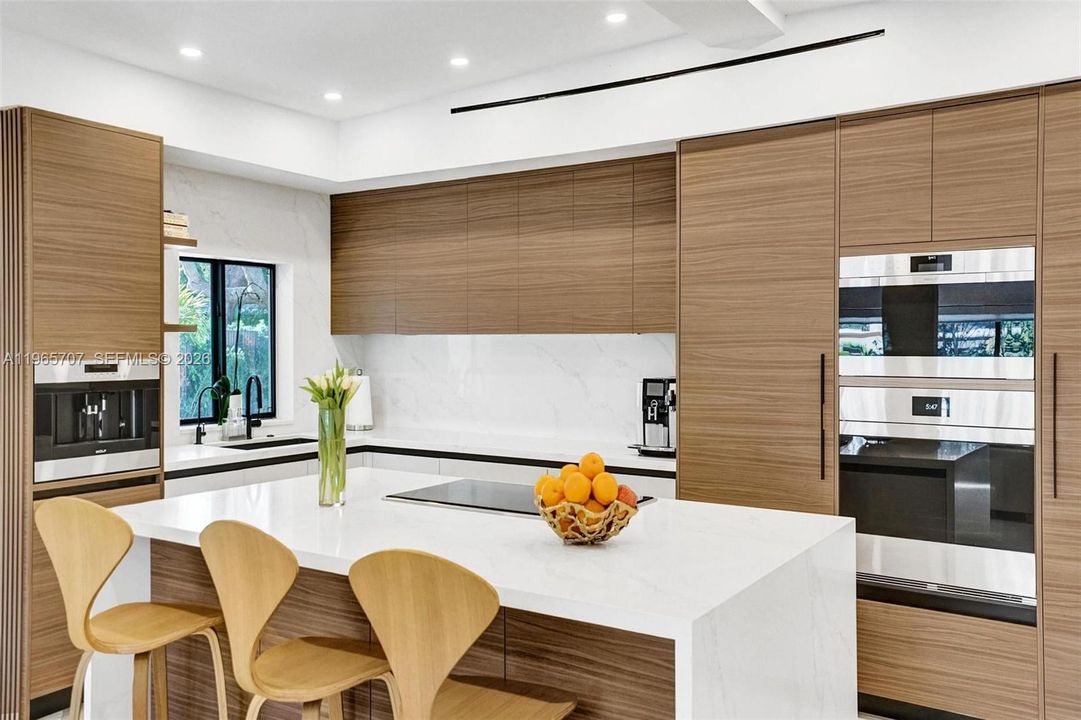 Active With Contract: $1,650,000 (5 beds, 3 baths, 2270 Square Feet)