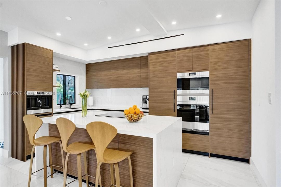Active With Contract: $1,650,000 (5 beds, 3 baths, 2270 Square Feet)