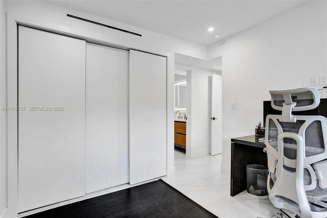 Active With Contract: $1,650,000 (5 beds, 3 baths, 2270 Square Feet)