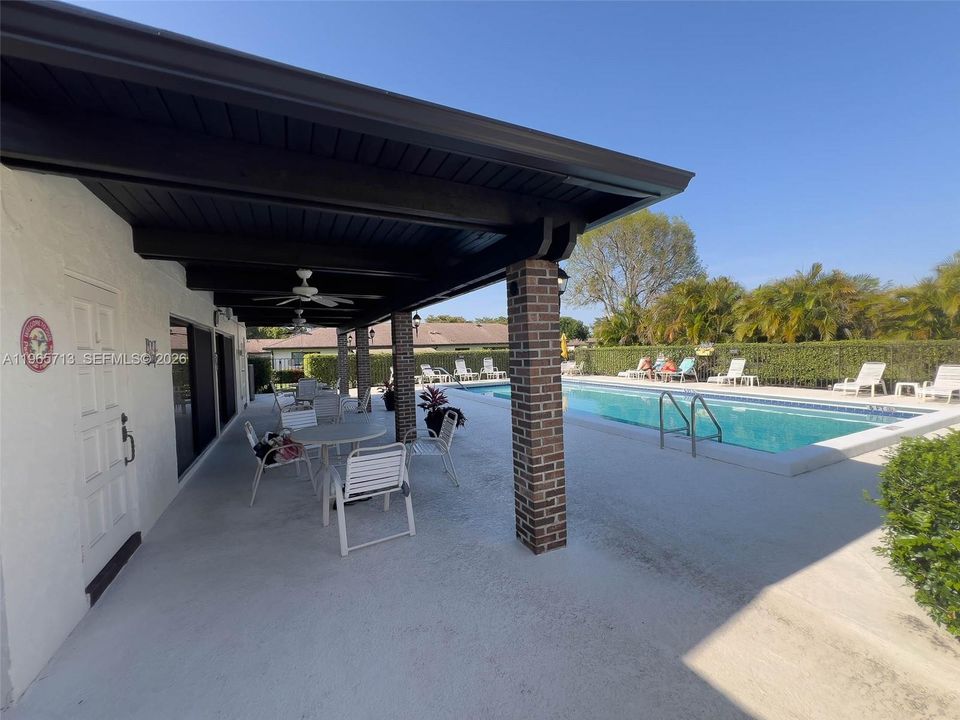 For Sale: $260,000 (2 beds, 2 baths, 1400 Square Feet)