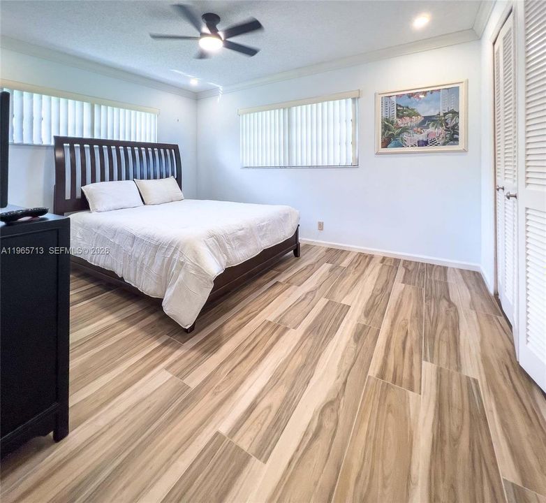 For Sale: $260,000 (2 beds, 2 baths, 1400 Square Feet)