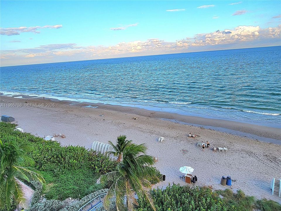 For Sale: $640,000 (2 beds, 1 baths, 1086 Square Feet)