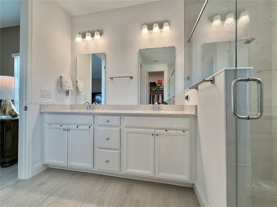 For Sale: $598,000 (4 beds, 2 baths, 2300 Square Feet)