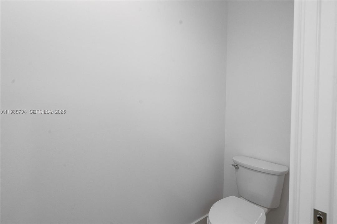 Vendido Recientemente: $1,499,000 (3 camas, 3 baños, 1680 Pies cuadrados)