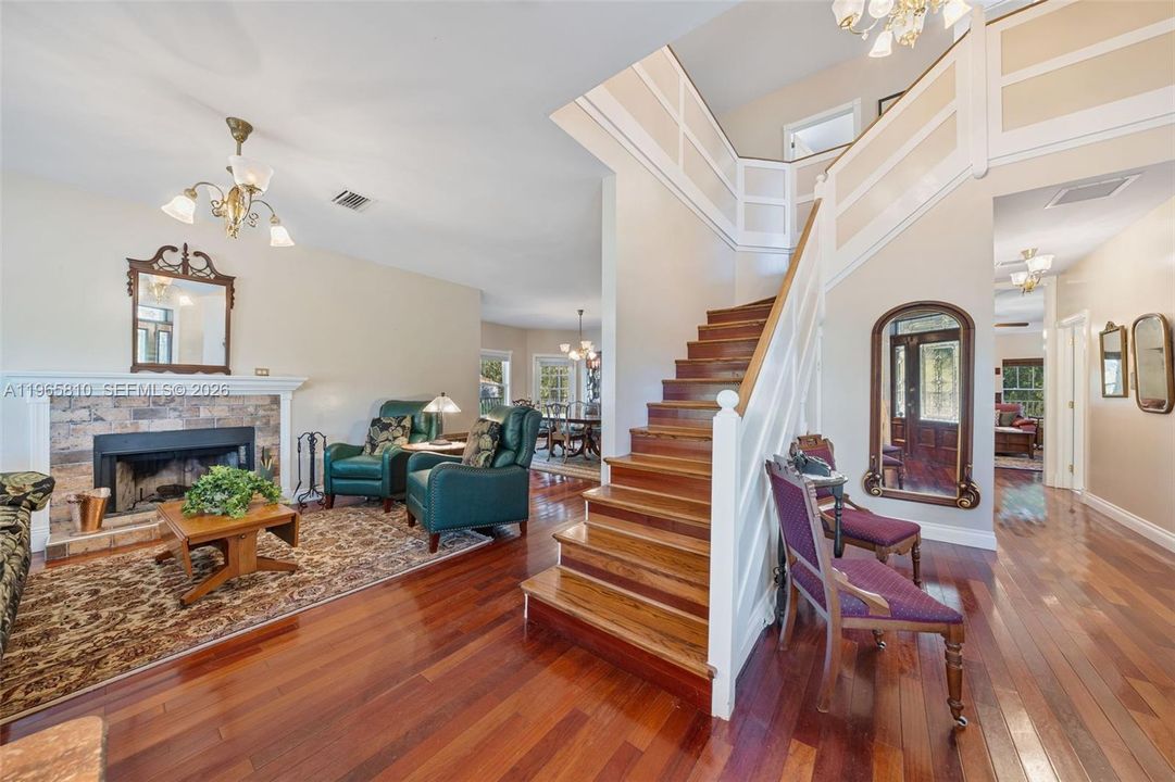 Recently Sold: $988,910 (4 beds, 3 baths, 3499 Square Feet)