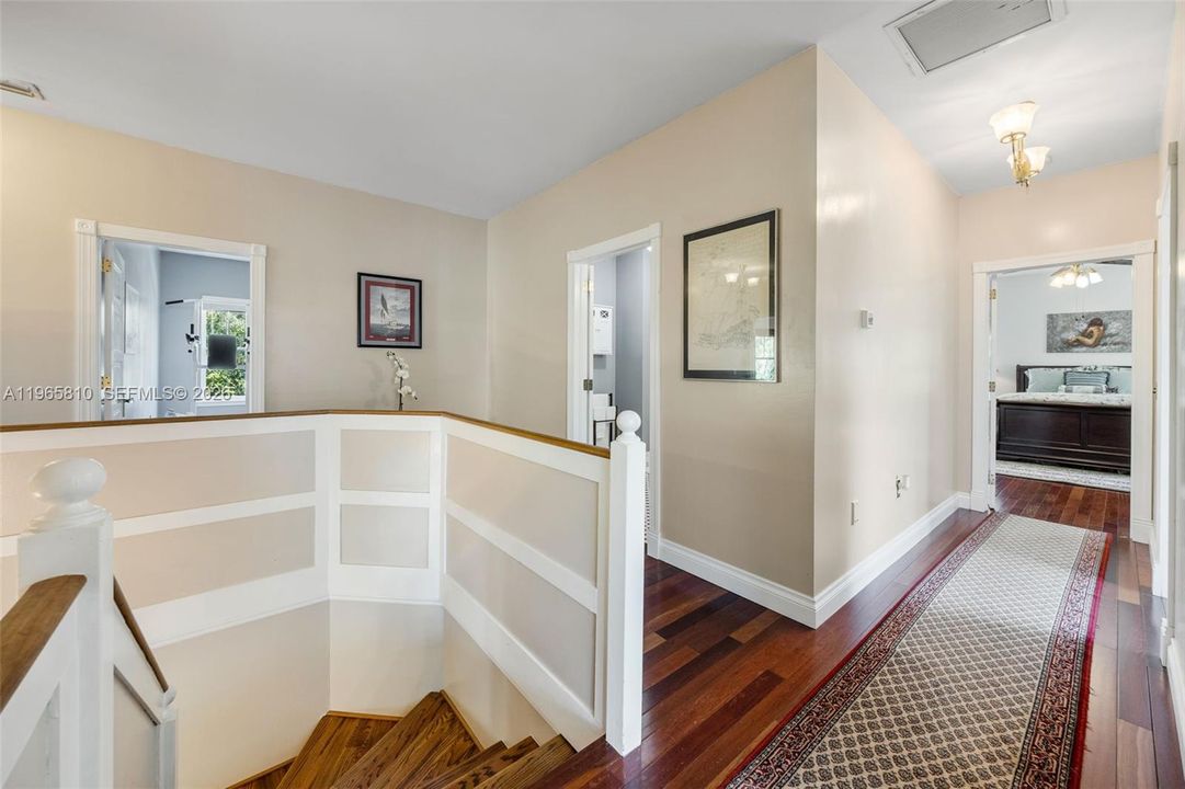 Recently Sold: $988,910 (4 beds, 3 baths, 3499 Square Feet)