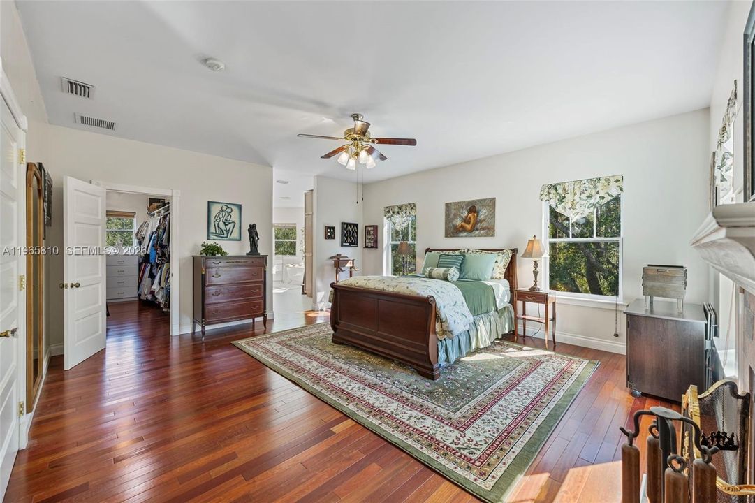 Recently Sold: $988,910 (4 beds, 3 baths, 3499 Square Feet)
