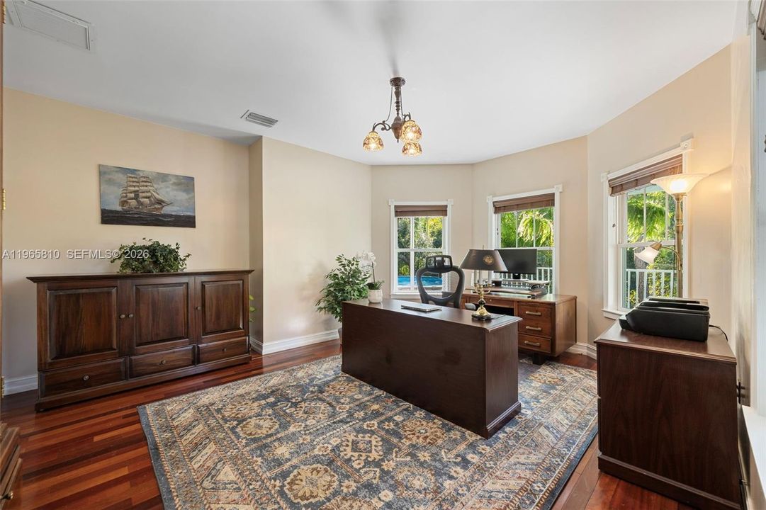 Recently Sold: $988,910 (4 beds, 3 baths, 3499 Square Feet)