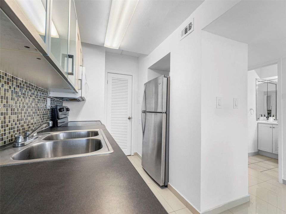 For Sale: $494,000 (0 beds, 1 baths, 520 Square Feet)