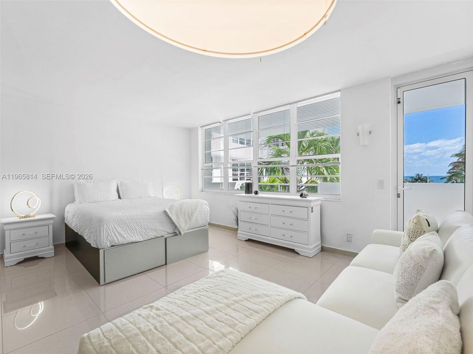 For Sale: $494,000 (0 beds, 1 baths, 520 Square Feet)