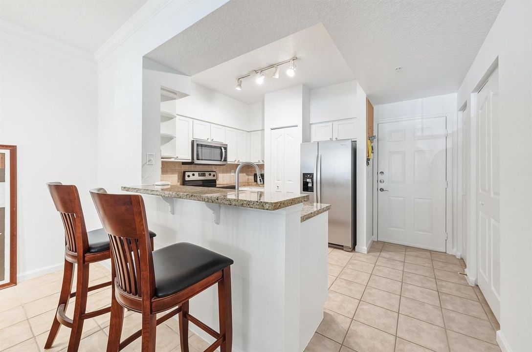 Bar Facing Kitchen