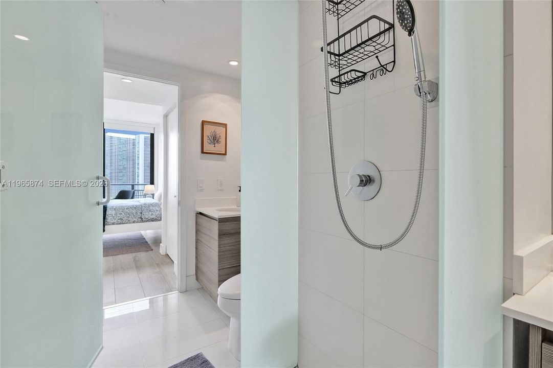 En Venta: $585,000 (1 camas, 2 baños, 725 Pies cuadrados)