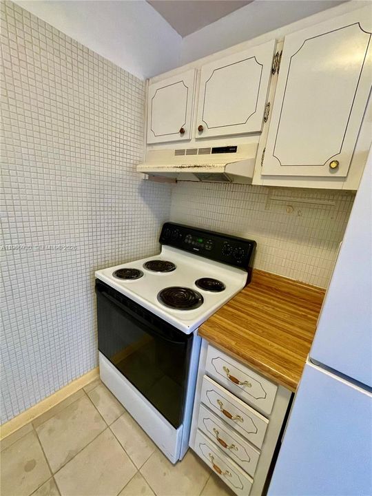 2081 NE 56 st Unit 101 Ft Lauderdale - 2 miles from Lauderdale By the Sea Beach