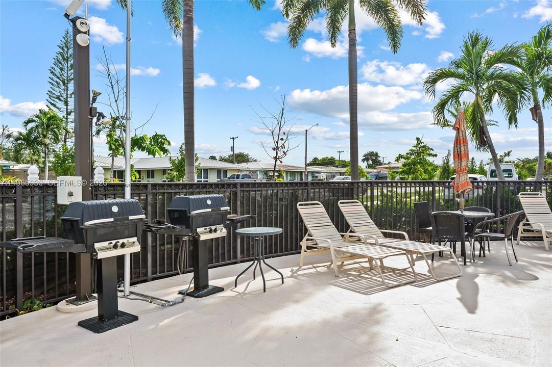 2081 NE 56 st Unit 101 Ft Lauderdale - 2 miles from Lauderdale By the Sea Beach