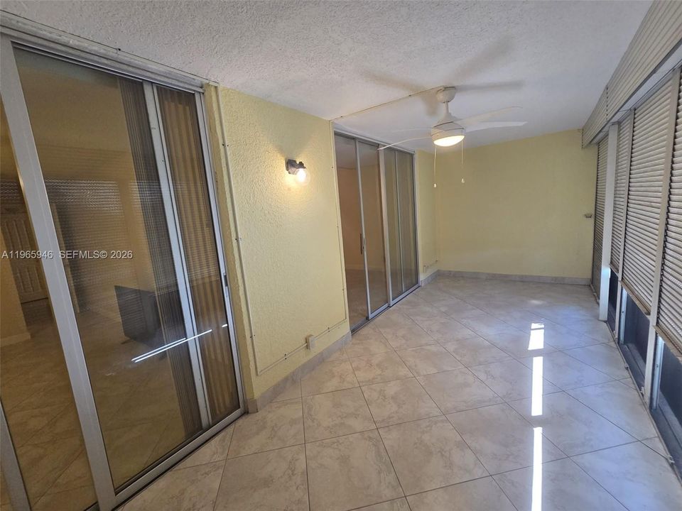 En Venta: $99,000 (1 camas, 2 baños, 912 Pies cuadrados)