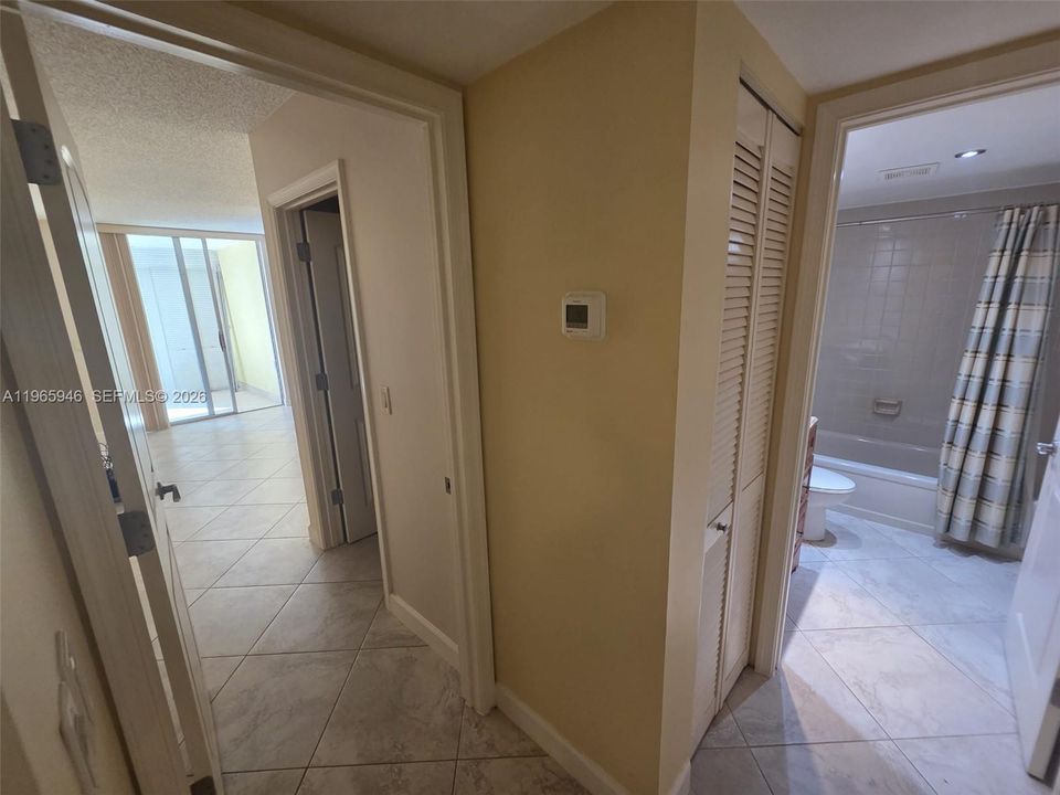 En Venta: $99,000 (1 camas, 2 baños, 912 Pies cuadrados)