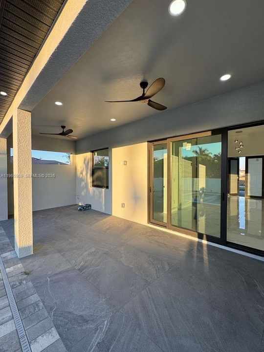 For Sale: $575,000 (4 beds, 4 baths, 2097 Square Feet)