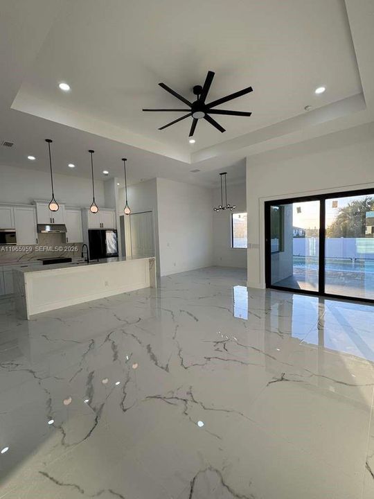 For Sale: $575,000 (4 beds, 4 baths, 2097 Square Feet)