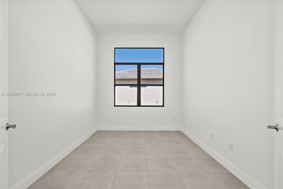En Venta: $775,000 (3 camas, 4 baños, 2496 Pies cuadrados)