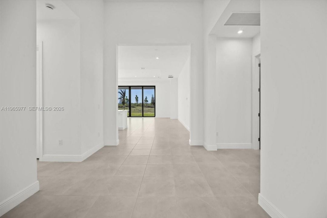 En Venta: $775,000 (3 camas, 4 baños, 2496 Pies cuadrados)