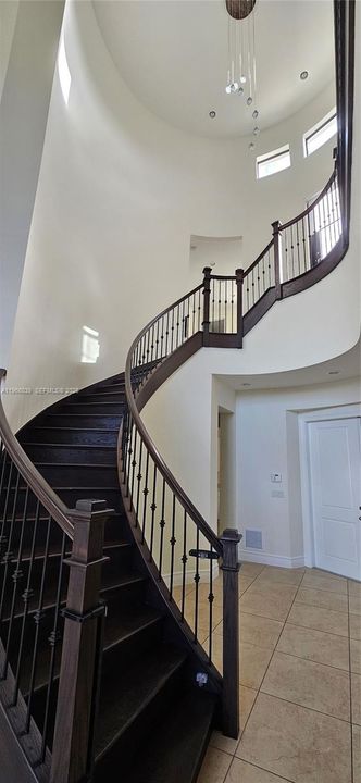 Недавно арендовано: $9,000 (5 спален, 5 ванн, 3932 Квадратных фут)