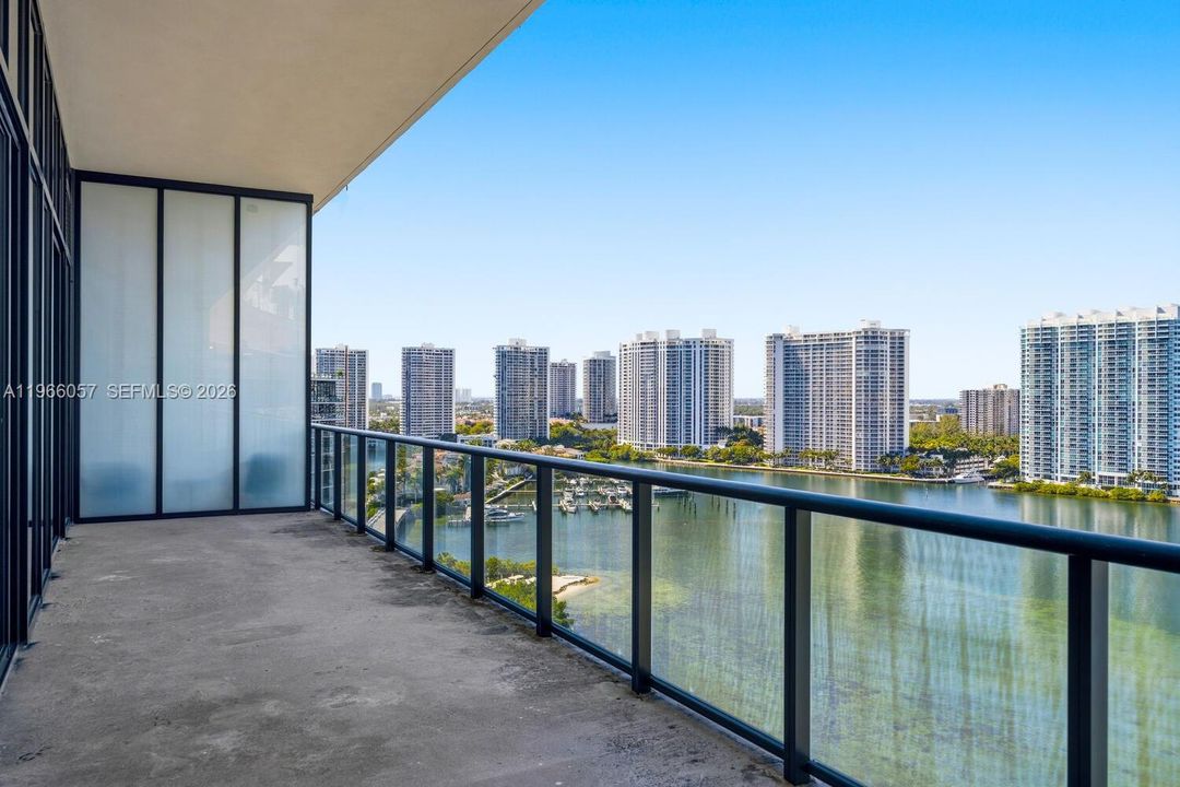 На продажу: $5,630,000 (5 спален, 6 ванн, 4417 Квадратных фут)