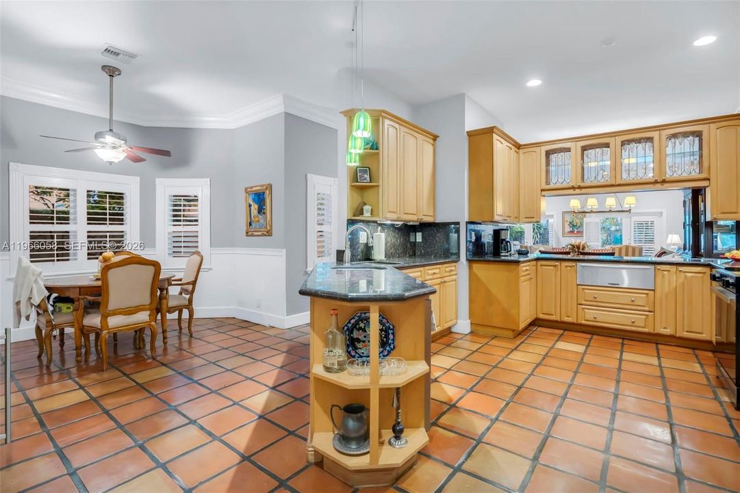 For Sale: $950,000 (3 beds, 2 baths, 2314 Square Feet)