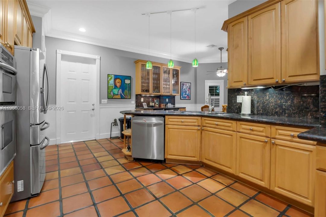 For Sale: $950,000 (3 beds, 2 baths, 2314 Square Feet)