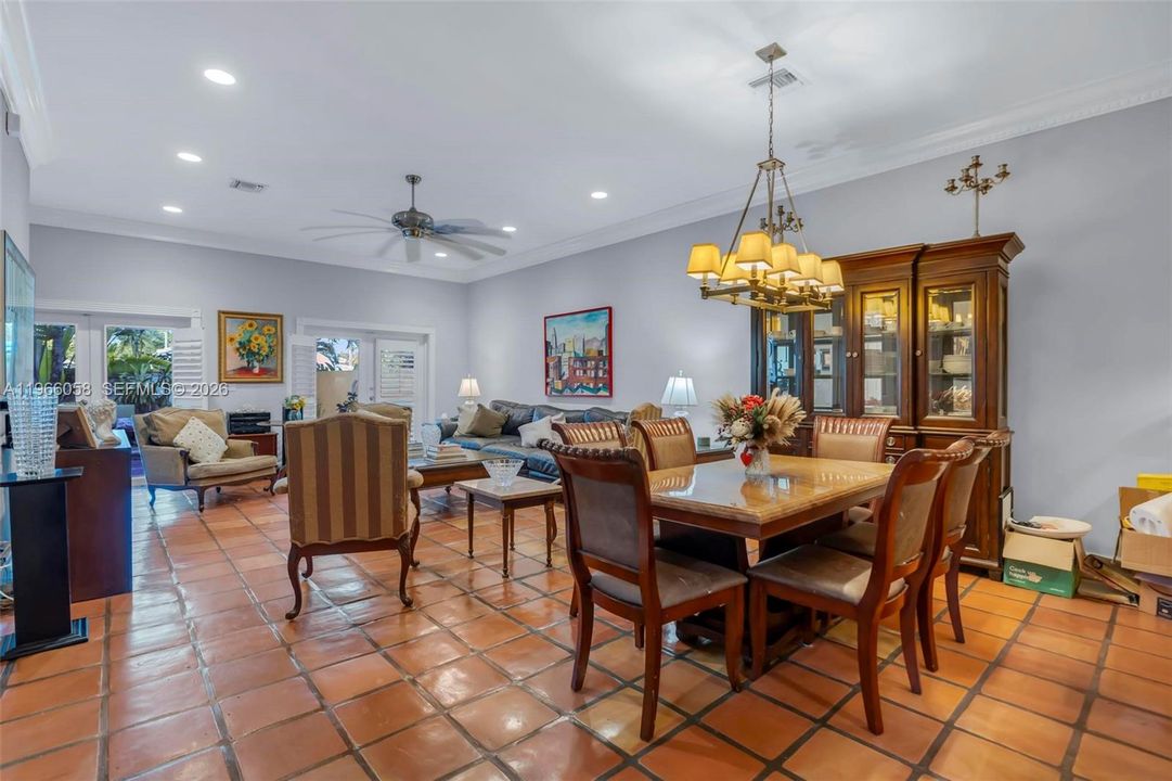 For Sale: $950,000 (3 beds, 2 baths, 2314 Square Feet)