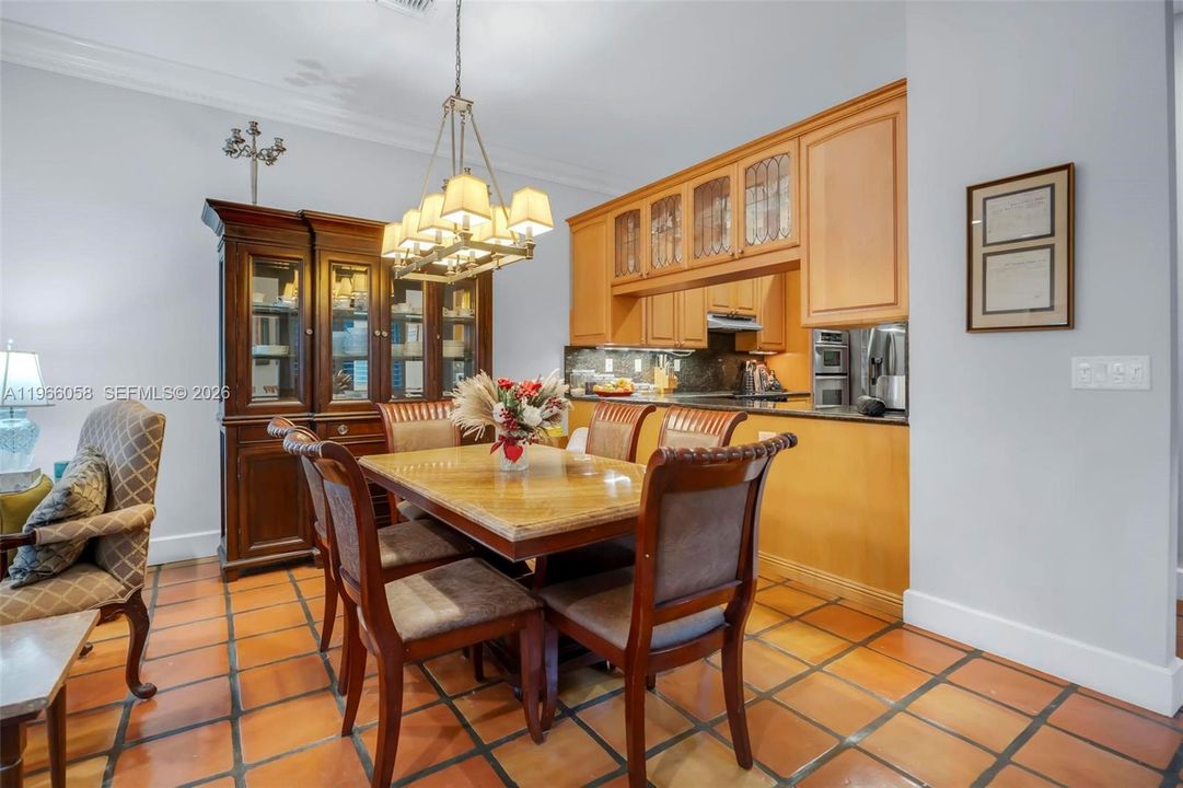 For Sale: $950,000 (3 beds, 2 baths, 2314 Square Feet)