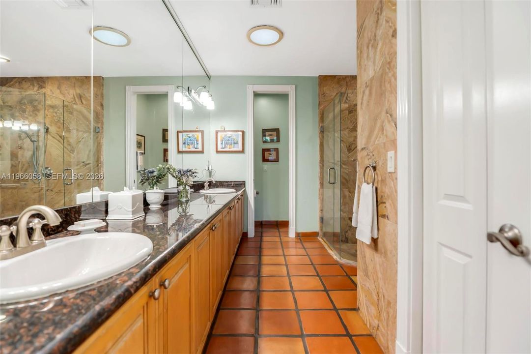 For Sale: $950,000 (3 beds, 2 baths, 2314 Square Feet)