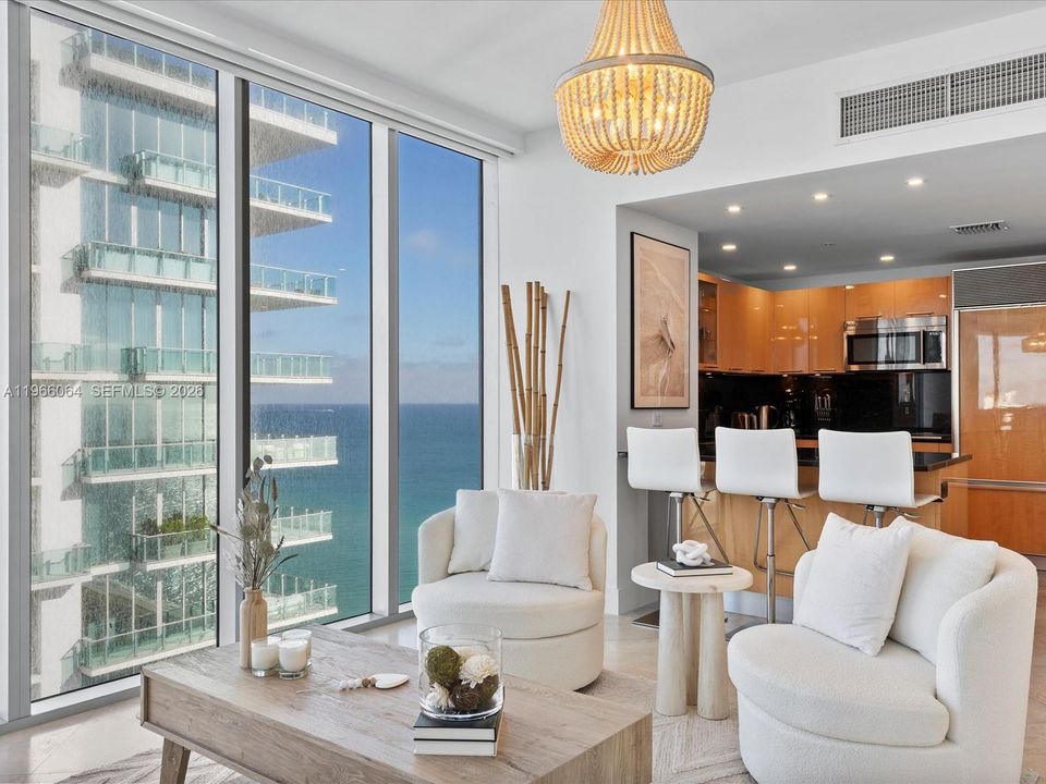 For Sale: $830,000 (1 beds, 1 baths, 820 Square Feet)