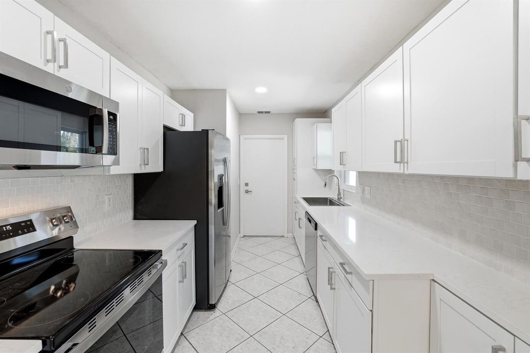 301 Wilma Cir 7- PNG