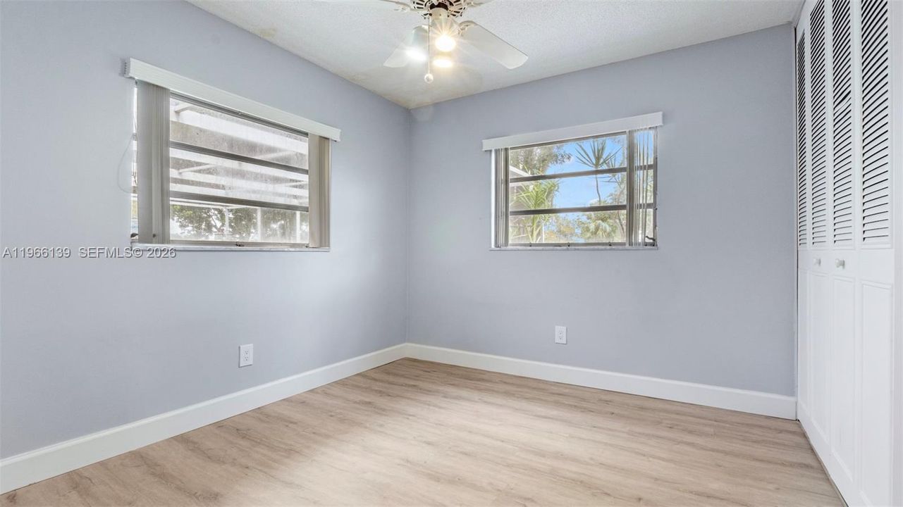 Vendido Recientemente: $639,900 (4 camas, 2 baños, 1775 Pies cuadrados)