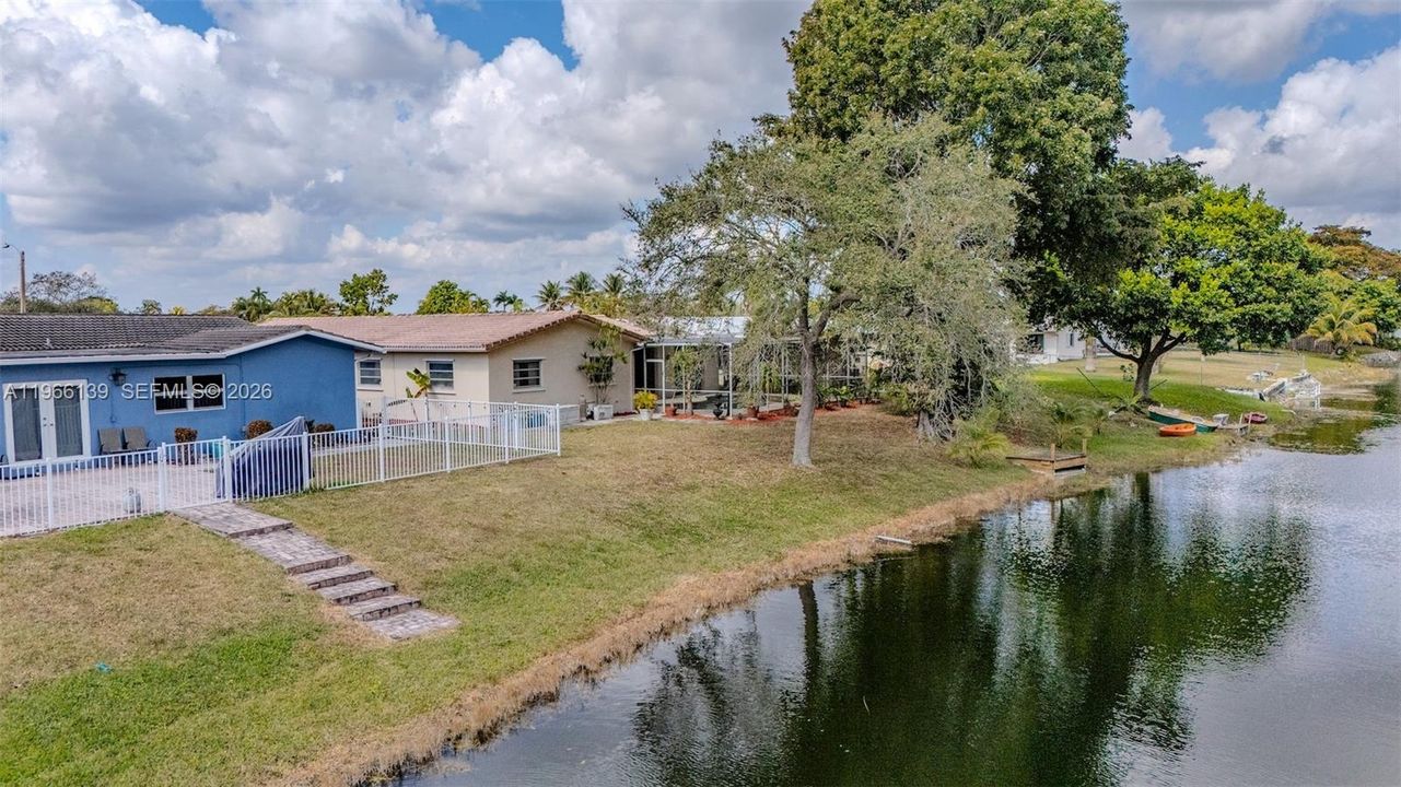 Vendido Recientemente: $639,900 (4 camas, 2 baños, 1775 Pies cuadrados)