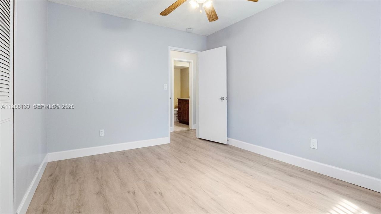 Vendido Recientemente: $639,900 (4 camas, 2 baños, 1775 Pies cuadrados)