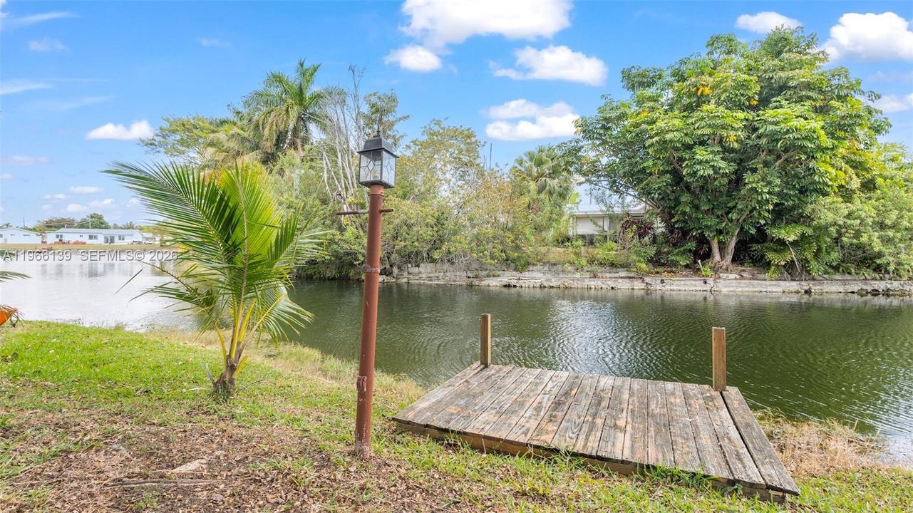Vendido Recientemente: $639,900 (4 camas, 2 baños, 1775 Pies cuadrados)