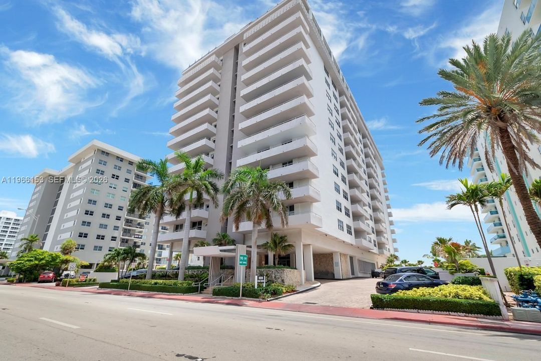 For Sale: $850,000 (2 beds, 2 baths, 1285 Square Feet)