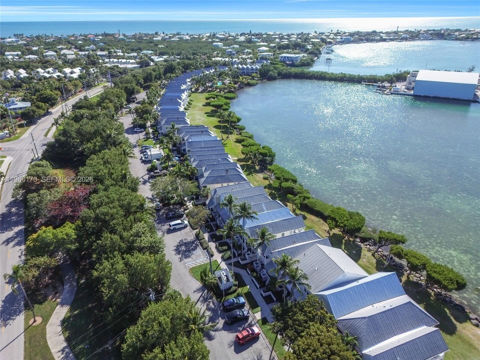 На продажу: $595,000 (2 спален, 1 ванн, 780 Квадратных фут)