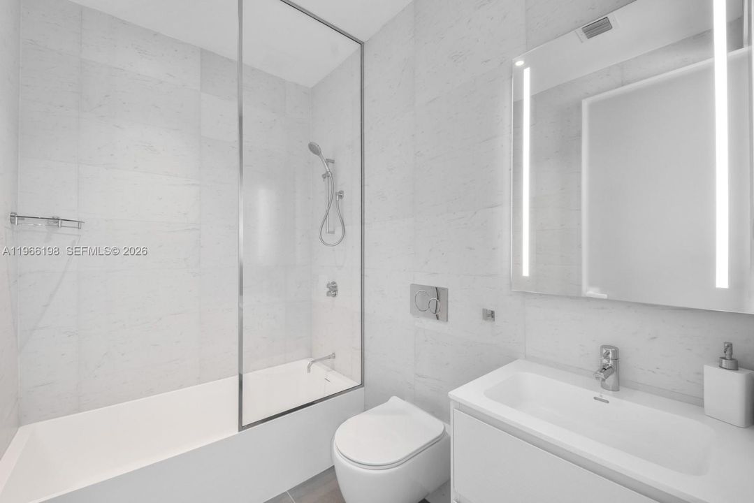 На продажу: $3,900,000 (3 спален, 3 ванн, 2545 Квадратных фут)