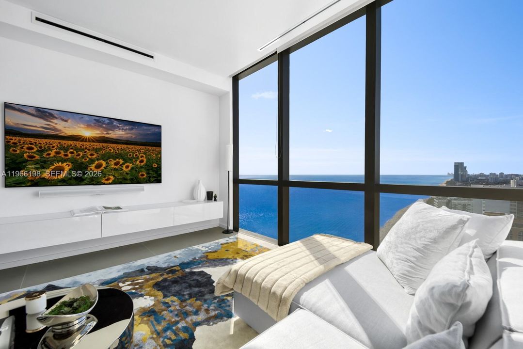 На продажу: $3,900,000 (3 спален, 3 ванн, 2545 Квадратных фут)