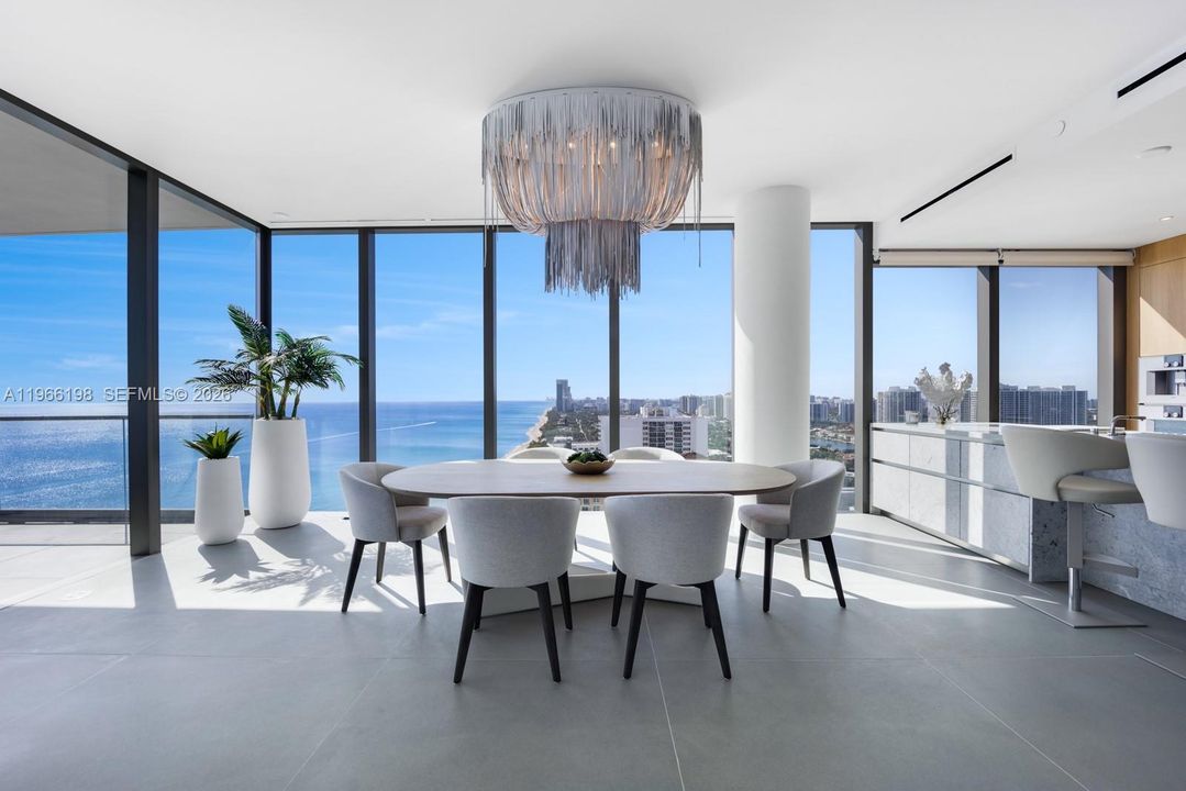 На продажу: $3,900,000 (3 спален, 3 ванн, 2545 Квадратных фут)