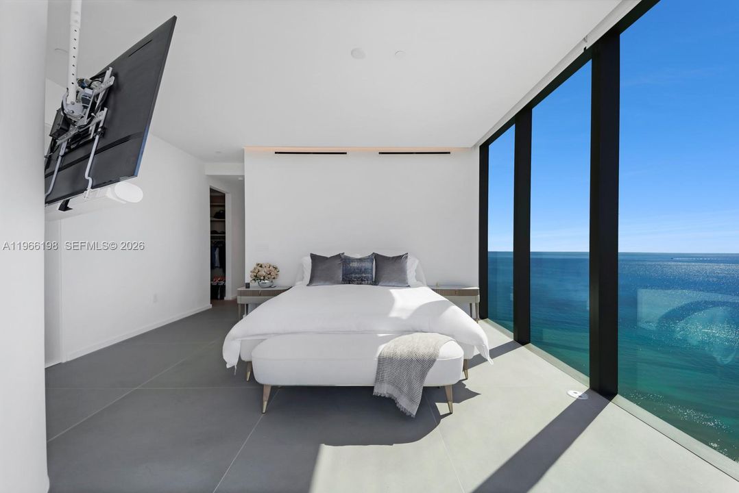 На продажу: $3,900,000 (3 спален, 3 ванн, 2545 Квадратных фут)