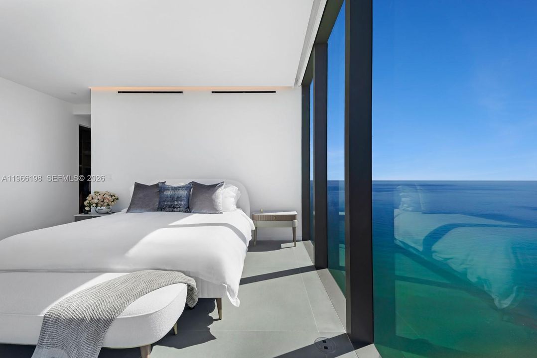 На продажу: $3,900,000 (3 спален, 3 ванн, 2545 Квадратных фут)