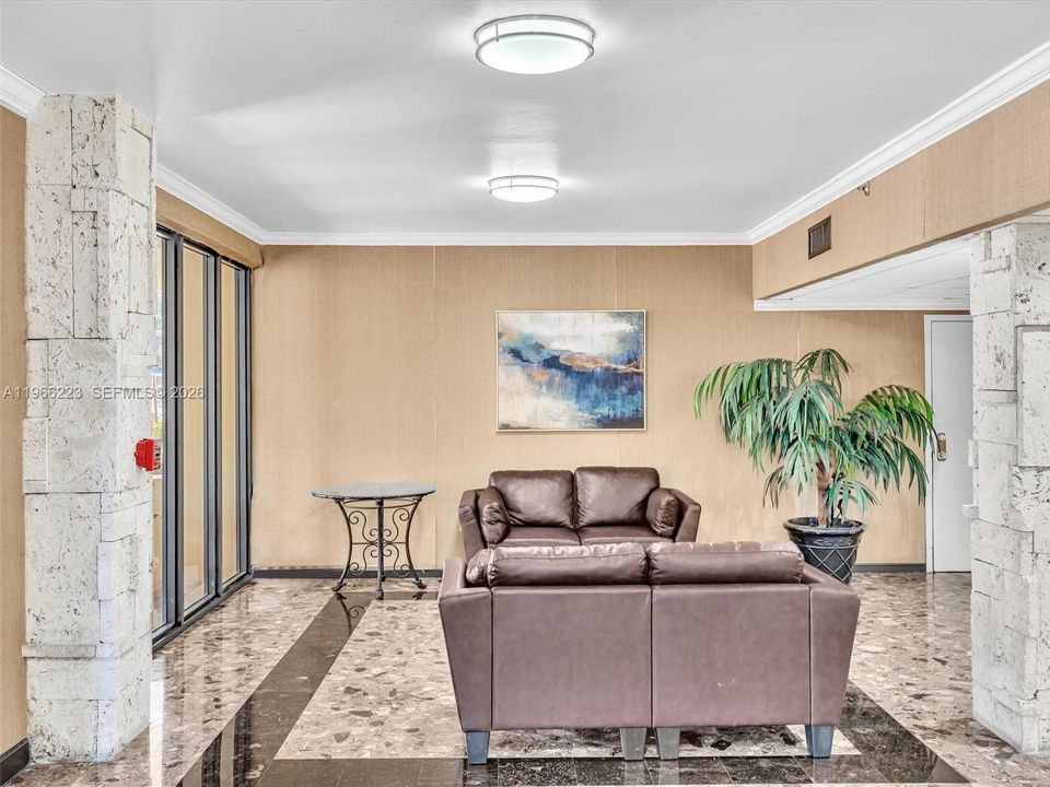 Large and Elegant Secured Lobby