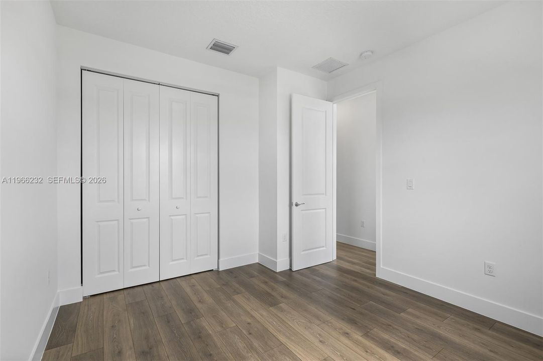 En Venta: $400,000 (3 camas, 2 baños, 1921 Pies cuadrados)