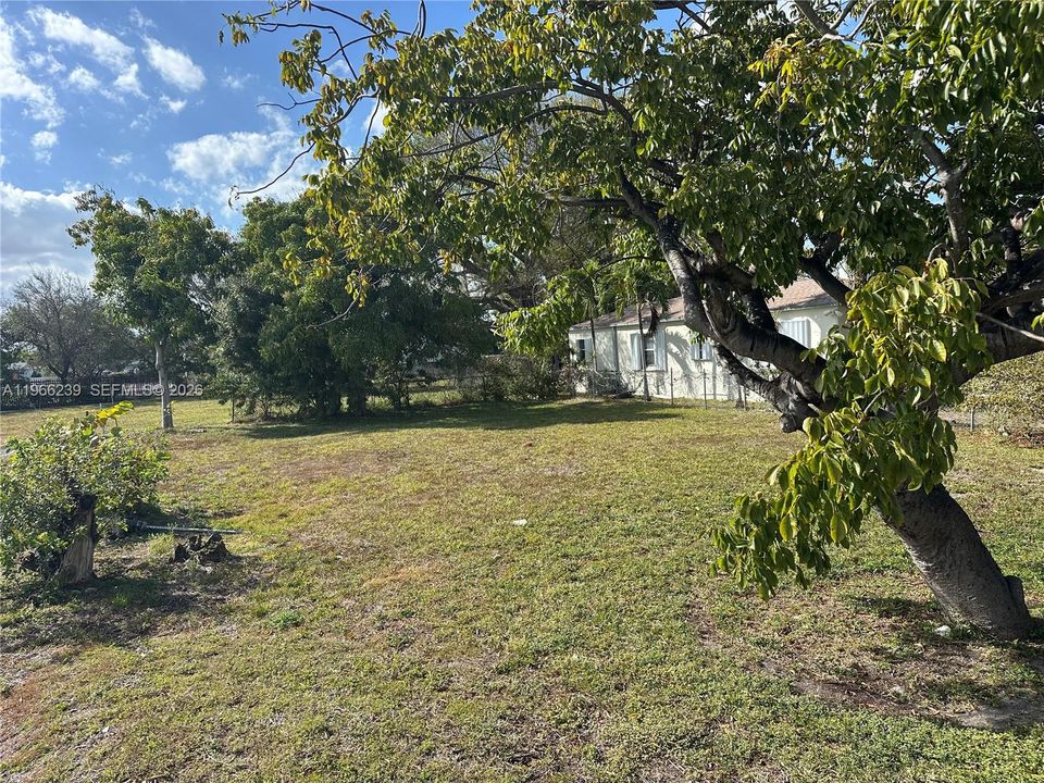 For Sale: $165,000 (0.10 acres)